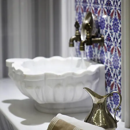 Uranus Topkapi Hotel